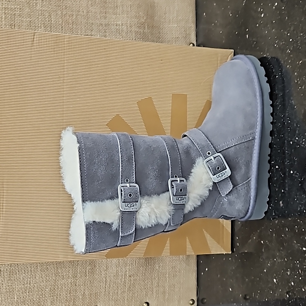 NEW UGG KIDS MADDI CHARCOAL